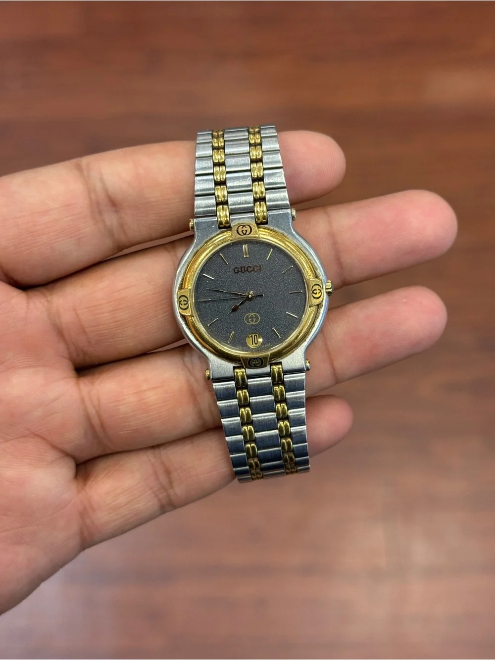 Gucci vintage Two-Tone Silver and Gold Mens  Watch with Gray Dial